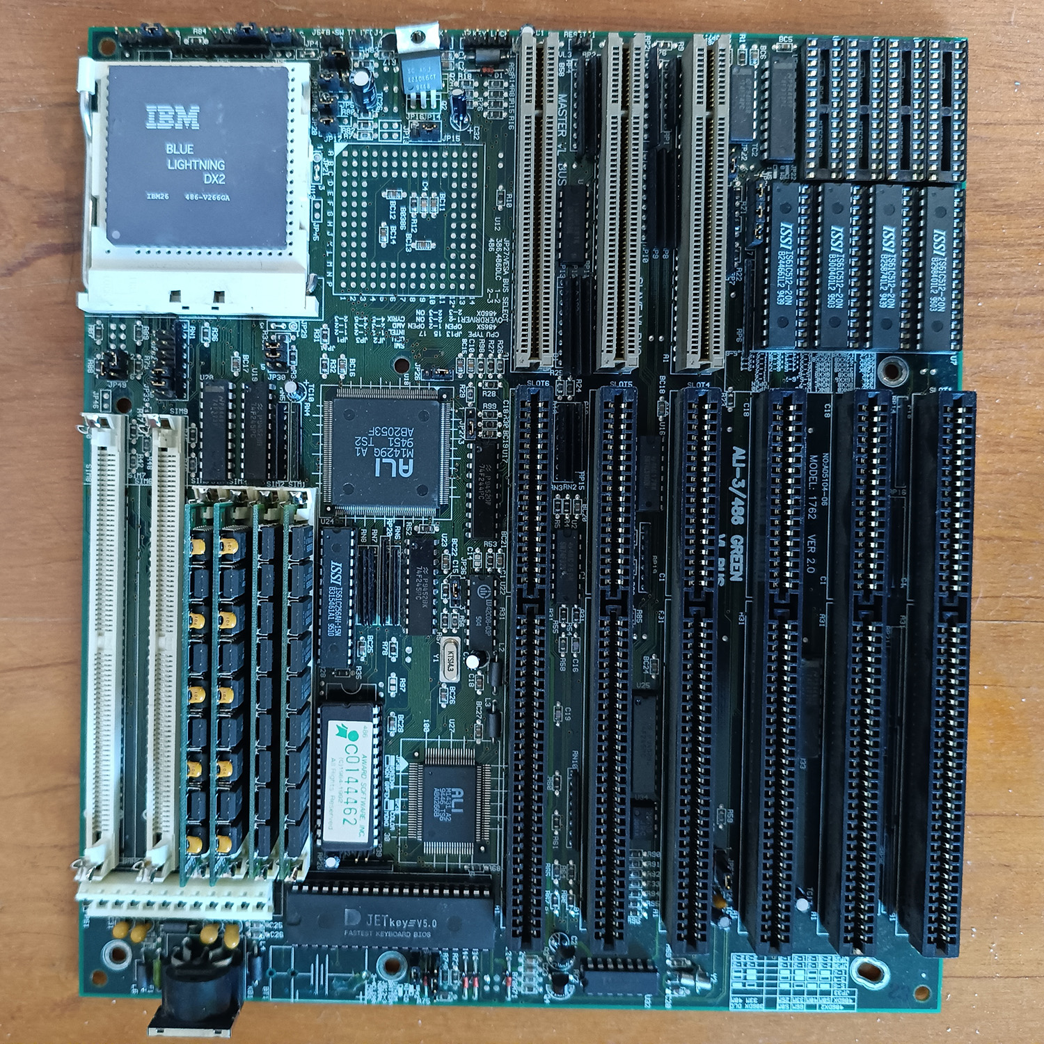 A-Trend ATC-1762 rev.2.0 (ALI 3/486 GREEN VL BUS)