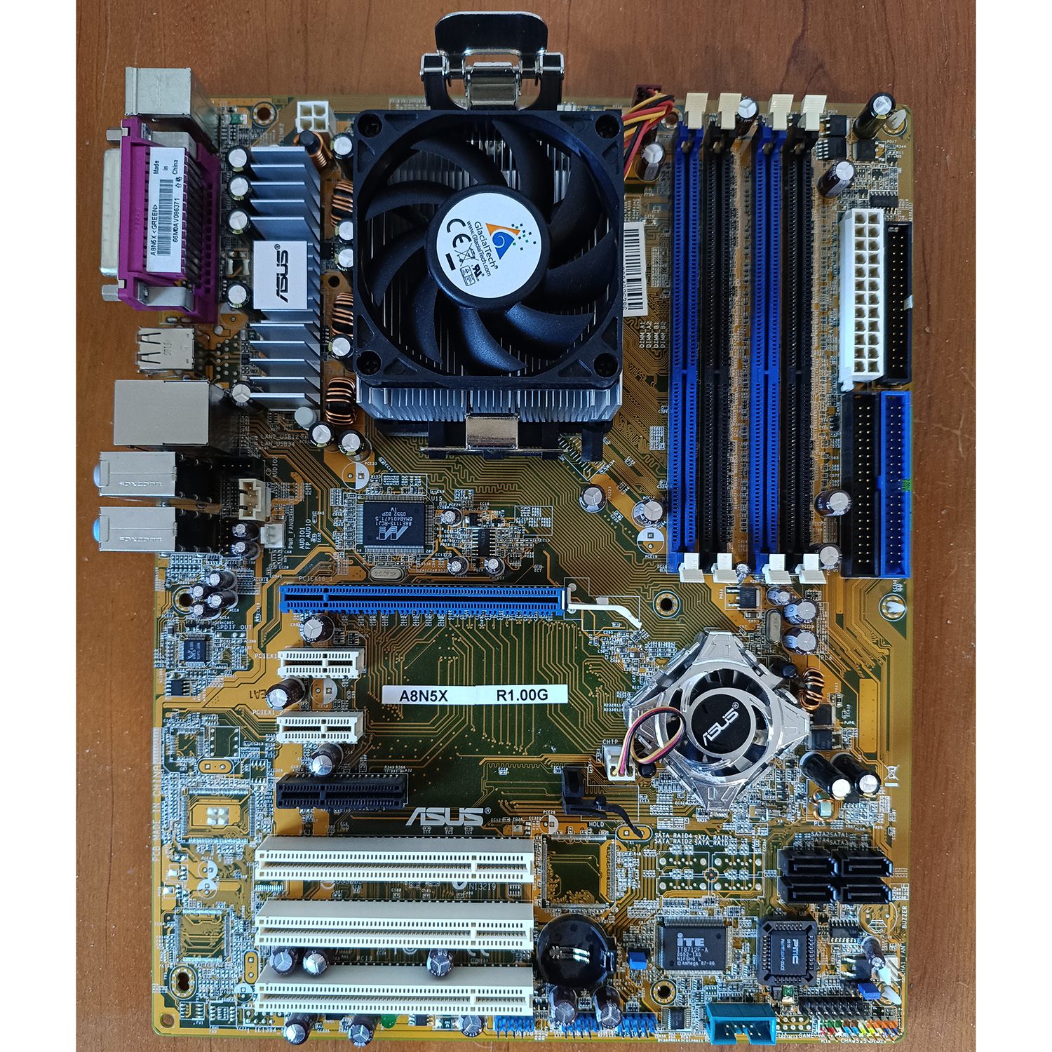ASUS A8N5X